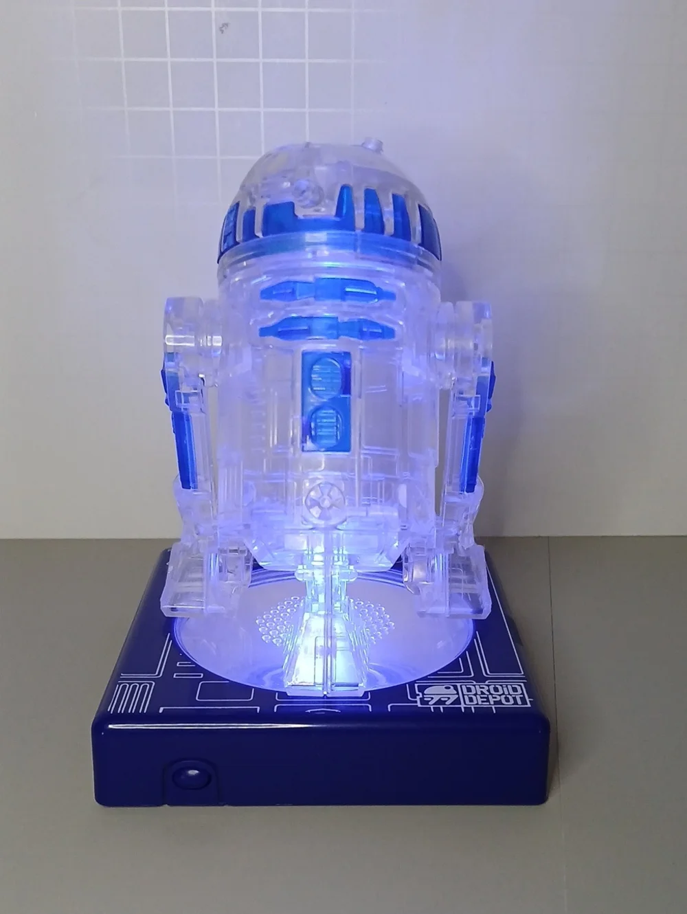 Droid Depot R2-D2 Figurine with Light-up Platform